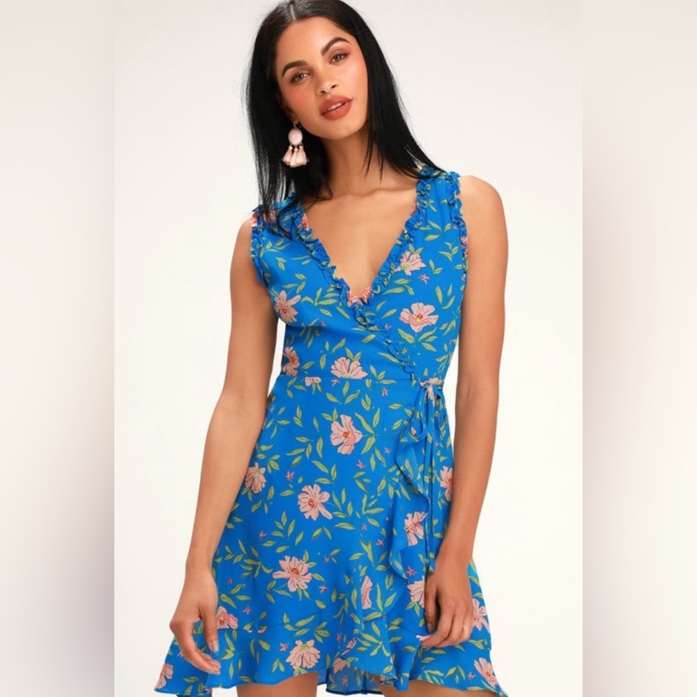 Lulus Lavina Blue Floral Print Ruffled Wrap Dress Sz. S